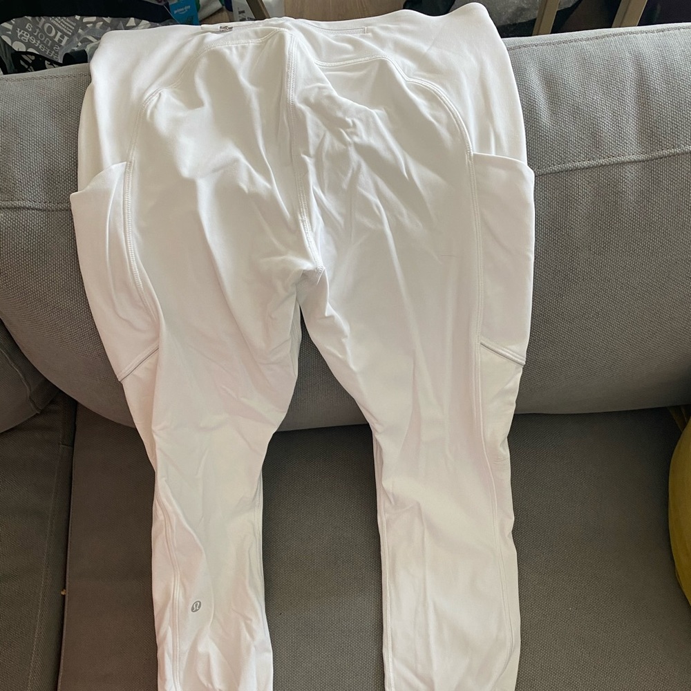 Size 8 white run tight 25in lululemon legging